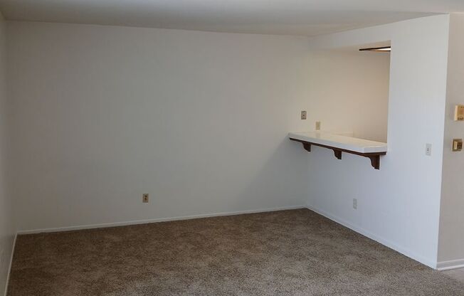 Studio, 1 bath, $1,550, Unit 06