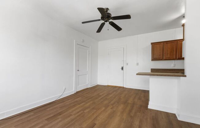 1 bed, 1 bath, 475 sqft, $825, Unit 34