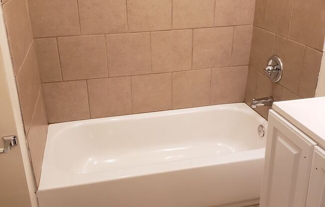 Studio, 1 bath, 35 sqft, $1,050, Unit #1