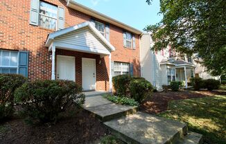 4 beds, 2.5 baths, $625