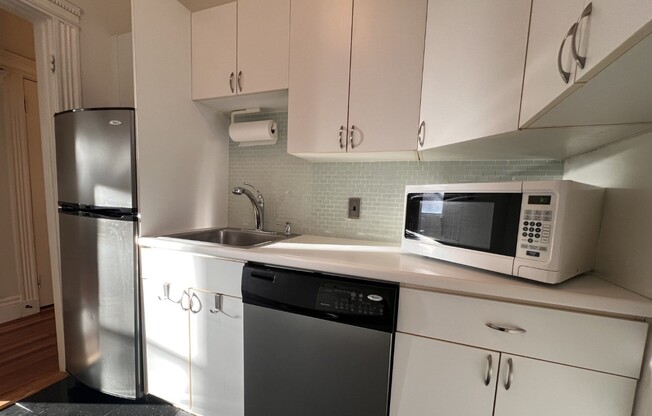 1 bed, 1 bath, 600 sqft, $2,700, Unit 174