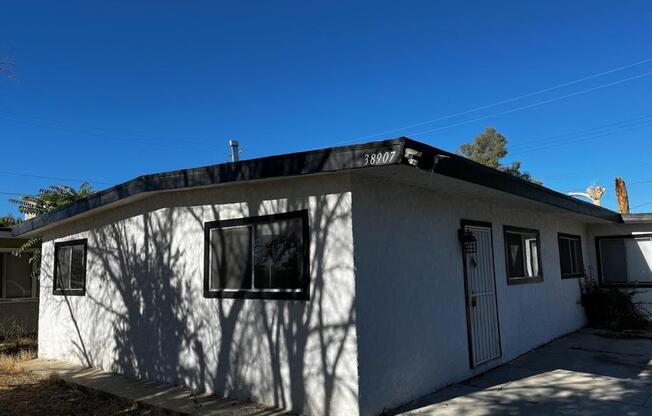 38907 9 ST E