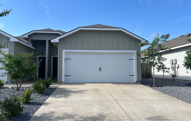 Luxury 3/2 Duplex in Seguin, Texas