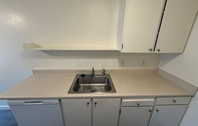 2 beds, 1 bath, 825 sqft, $1,245, Unit 233