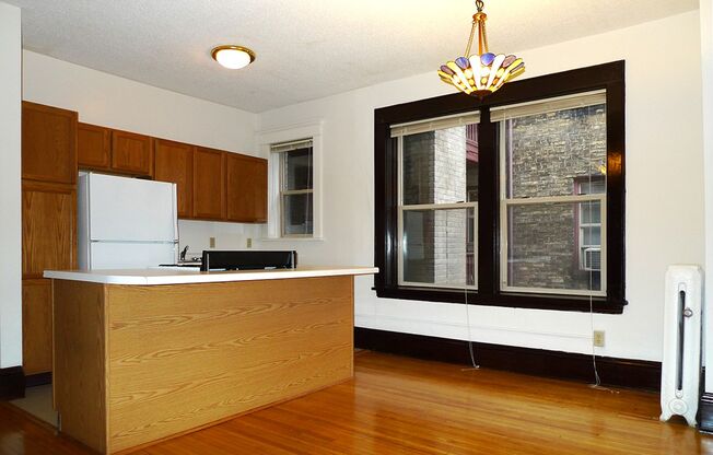 2 beds, 2 baths, 1,000 sqft, $1,500, Unit 5 - 130 - 202