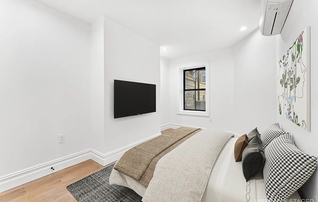68 LINDEN ST