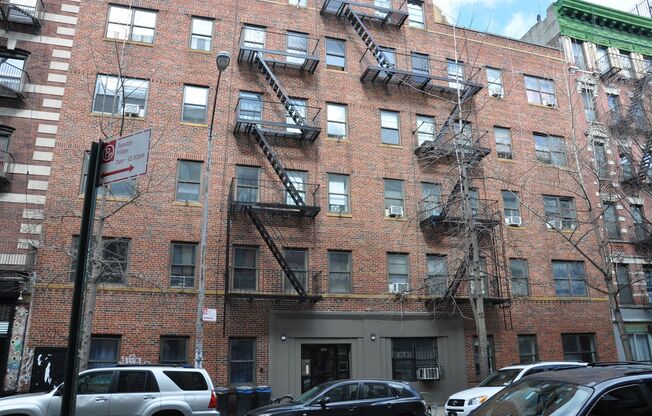 1 bed, 1 bath, $3,800, Unit 6A