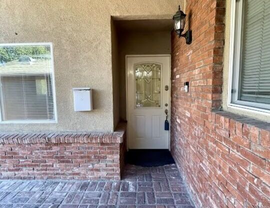 4 beds, 3 baths, 1,935 sqft, $4,600