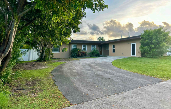 9798 SW 158 ST