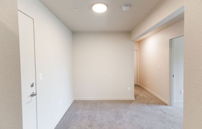 1 bed, 1 bath, 800 sqft, $1,550, Unit N-116