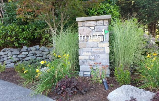 Front 9 Condo - Mukilteo!