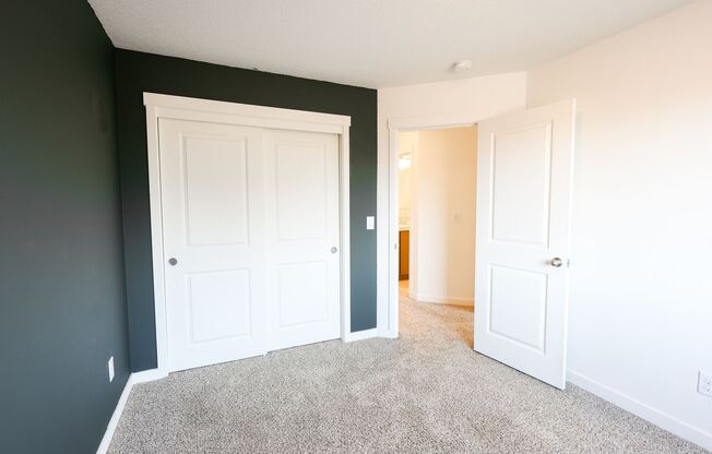 Charming 3 Bdrm 2.5 Bath in Ridgefield