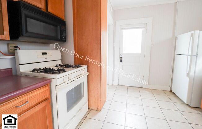 $ 200 dollars off first months rent. 2 Bedroom now available