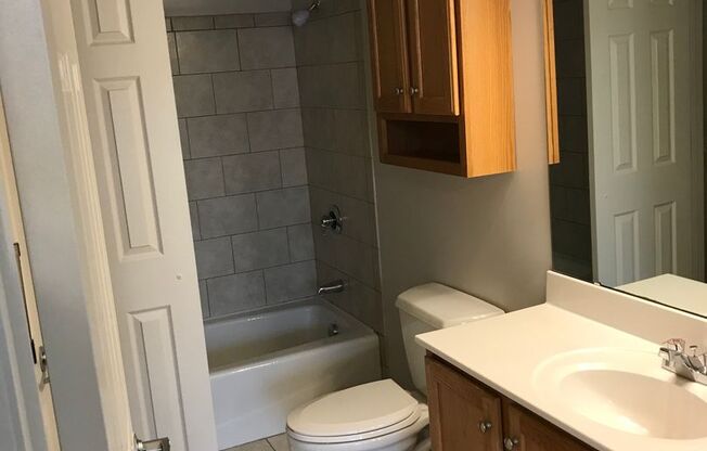 2 beds, 2 baths, 840 sqft, $1,875, Unit 4-0306