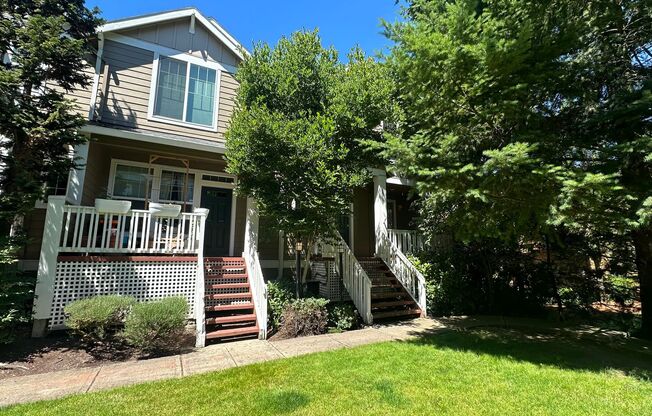 Stunning End-Unit Townhouse 3 bed, 2.5 bath, LVP floors, Peaceful **NIKE