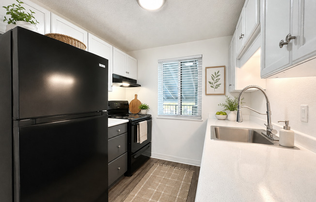 2 beds, 1 bath, 803 sqft, $1,435, Unit 59