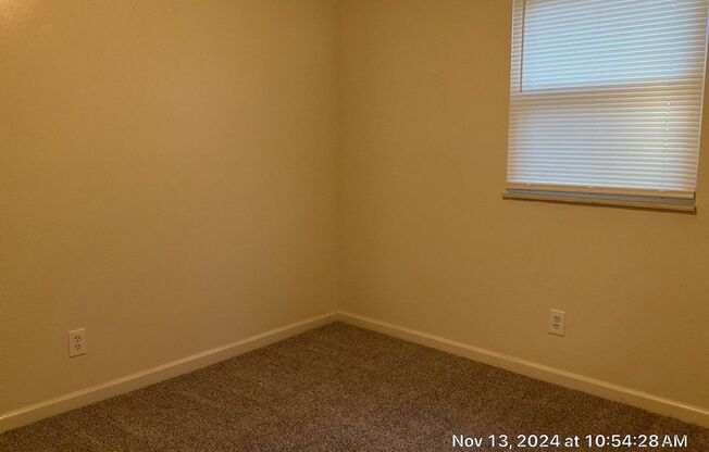 2 beds, 1 bath, 845 sqft, $1,095, Unit 05525-06