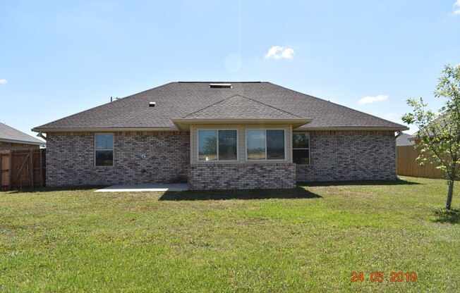 3 beds, 2 baths, $1,850