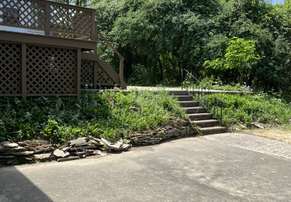 102 Chaumont Dr