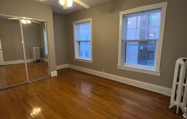 Beautiful Vintage Apartments Near Downtown Evanston