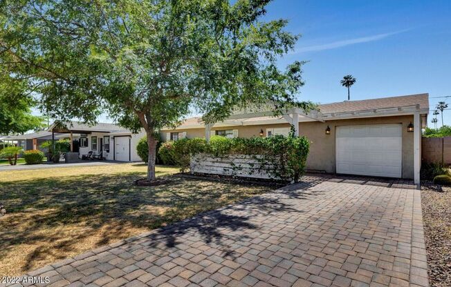 3 Bedroom 2 Bathroom Palms Parkway HOA
