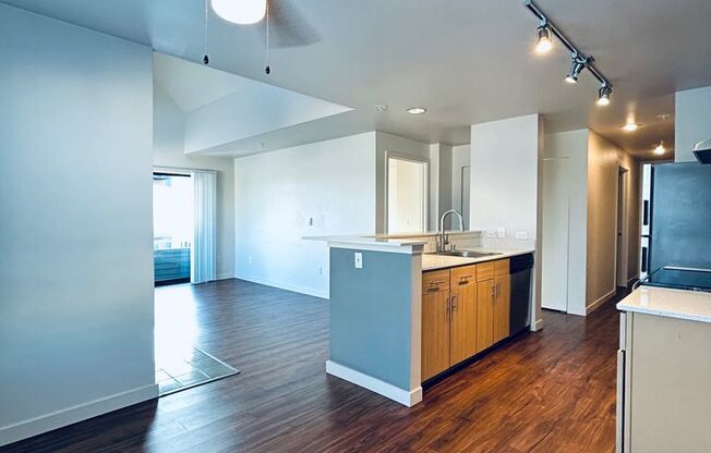 2 beds, 1 bath, 787 sqft, $1,995, Unit 502