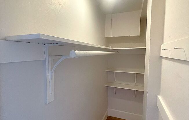 1 bed, 1 bath, 560 sqft, $1,250, Unit 1