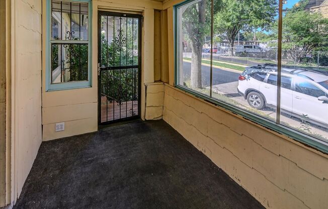 3 beds, 1 bath, $1,750