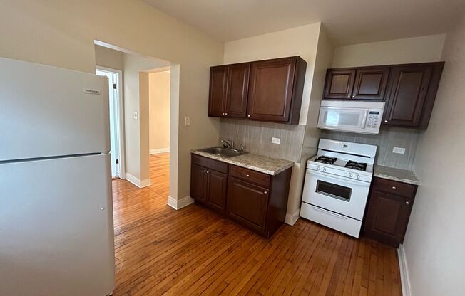 4407 N Kenneth