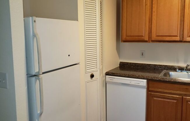 2 beds, 1 bath, 950 sqft, $1,395, Unit 3