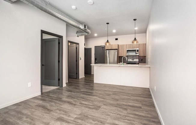 234 Market Apartments In Grand Rapids, MI With Spacious Open Concept Living Areas With Modern Kitchens & Quartz