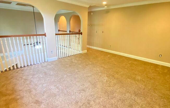 2bed/2bath spacious townhouse available in January!