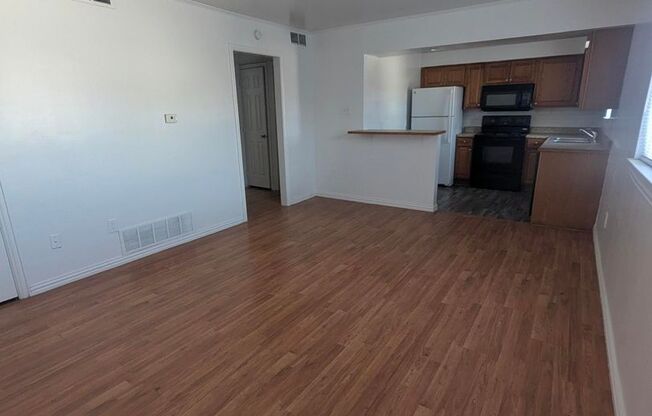Move In ready 2 Bedroom 1 Bath $500.00 off  1st Month's Rent, Apply Today!