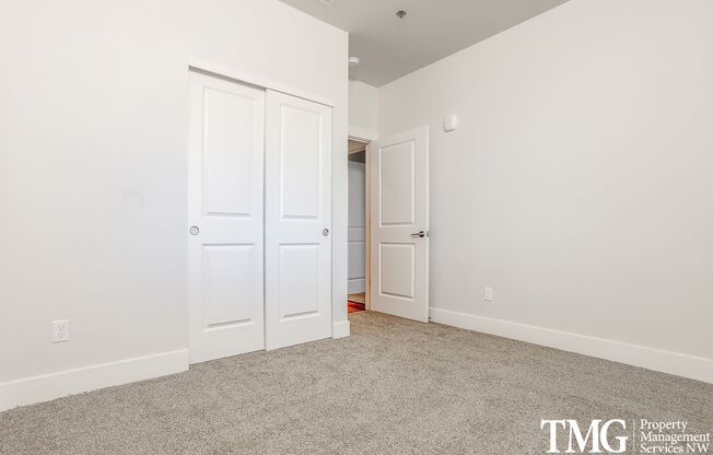 1 bed, 1 bath, 740 sqft, $1,625, Unit B230