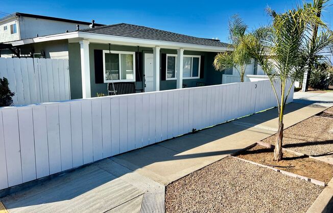 2 Bedroom 2 Bath Located in Imperial Beach! Great Location!