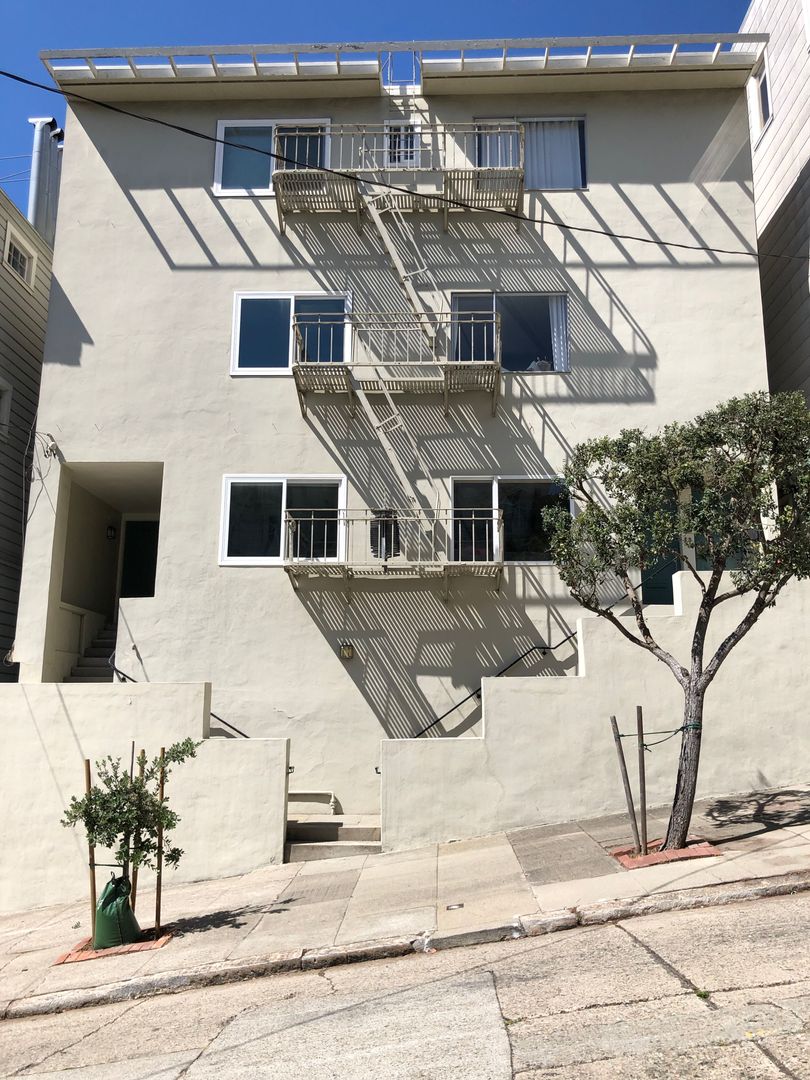 1142 Green Street / 1 Sharp Place