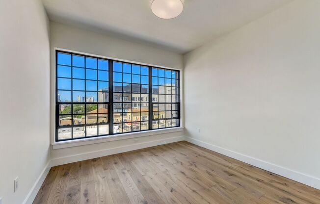 3 beds, 2 baths, 1,230 sqft, $2,700, Unit 305