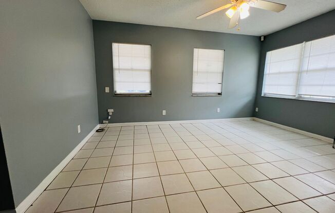 3 beds, 1 bath, $1,995