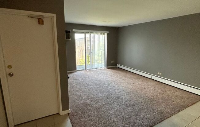 1 bed, 1 bath, $1,400, Unit 6