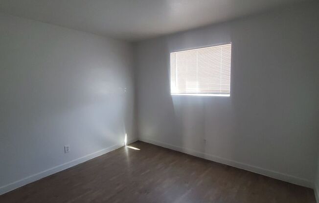 2 beds, 1 bath, 850 sqft, $1,395, Unit 114