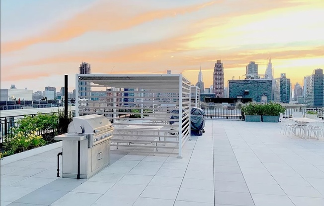 1 bed, 1 bath, $4,000, Unit 402