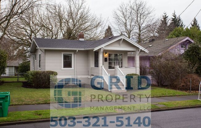 Spacious Two Bedroom Home with Backyard - N Portland!