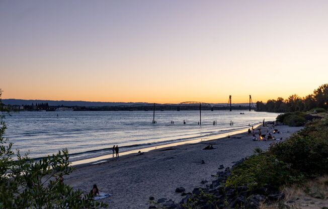Riverside Townhomes - Waterfront Living in Vancouver