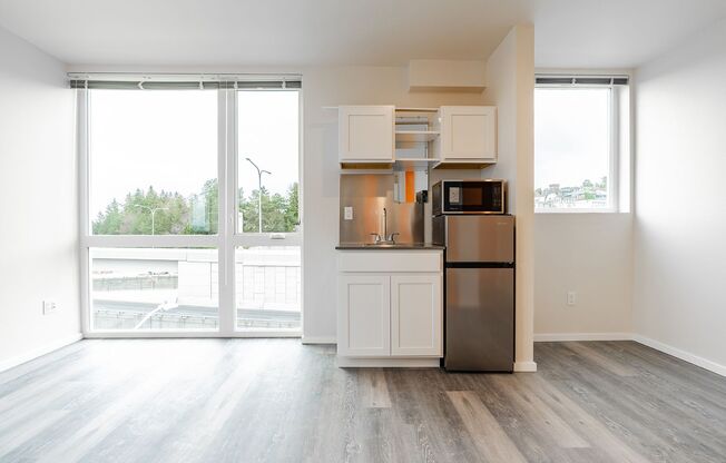 Studio, 1 bath, 175 sqft, $950, Unit 613