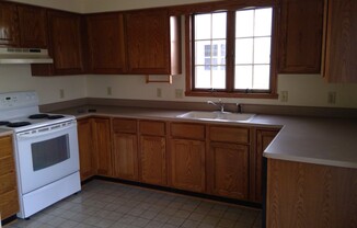 2 beds, 1.5 baths, $1,350, Unit 4520