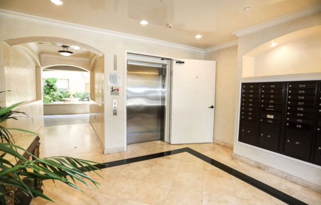 2 beds, 2 baths, 1,292 sqft, $3,195, Unit 206