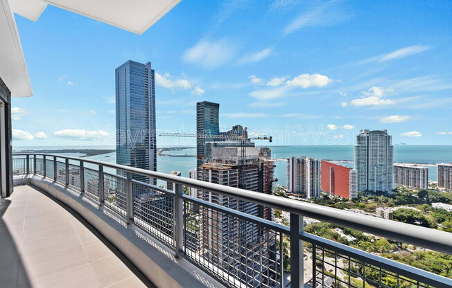 3 beds, 4 baths, 2,734 sqft, $8,500, Unit Apartment 3800