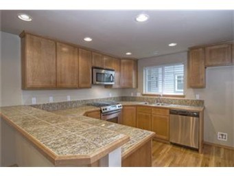 3BR/1+1BA Townhouse - Seattle