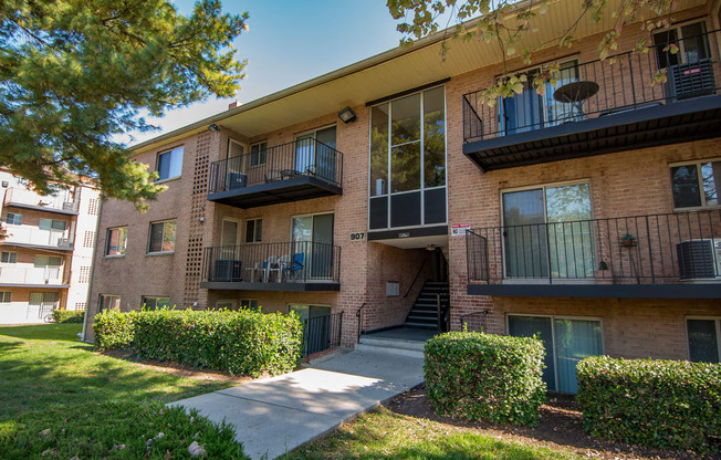 Glen Willow Apartments Building Exterior 14