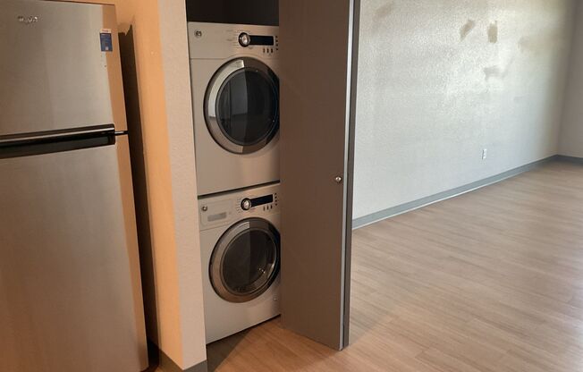 1 bed, 1.5 baths, 1,316 sqft, $1,760, Unit 312